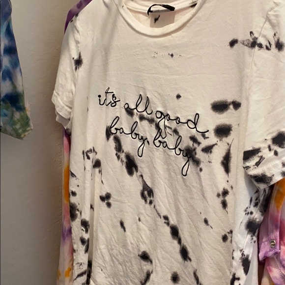 Basic White Top - Picture 2 of 3